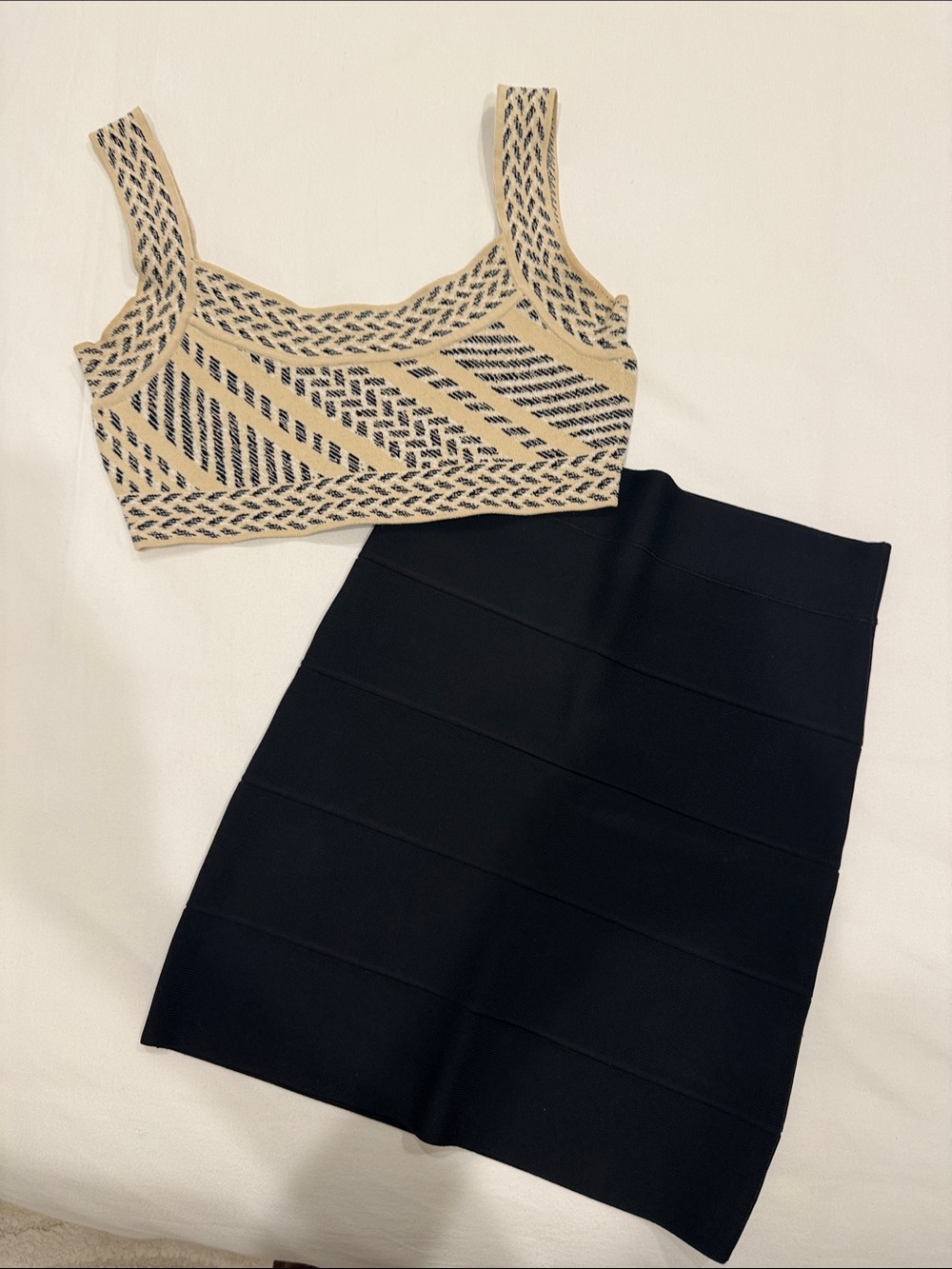 BCBGMAXAZRIA Beige Patterned Crop Top and Black Bandage Skirt Set